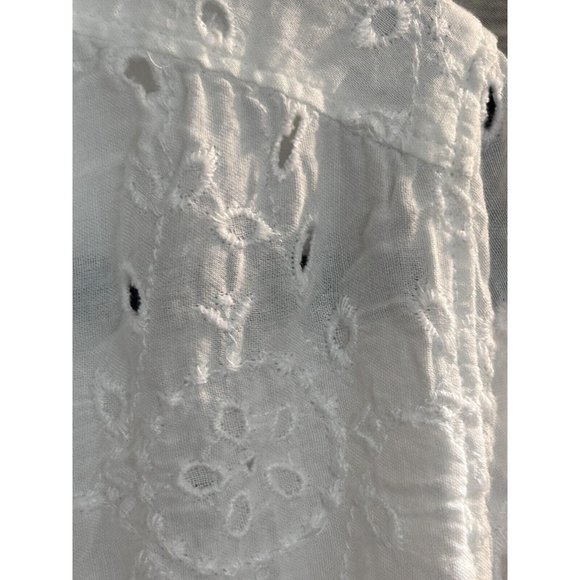 Old Navy Button Up Shirt Women L White Eyelet Long Sleeve Embroidered Polyester - Picture 3 of 8